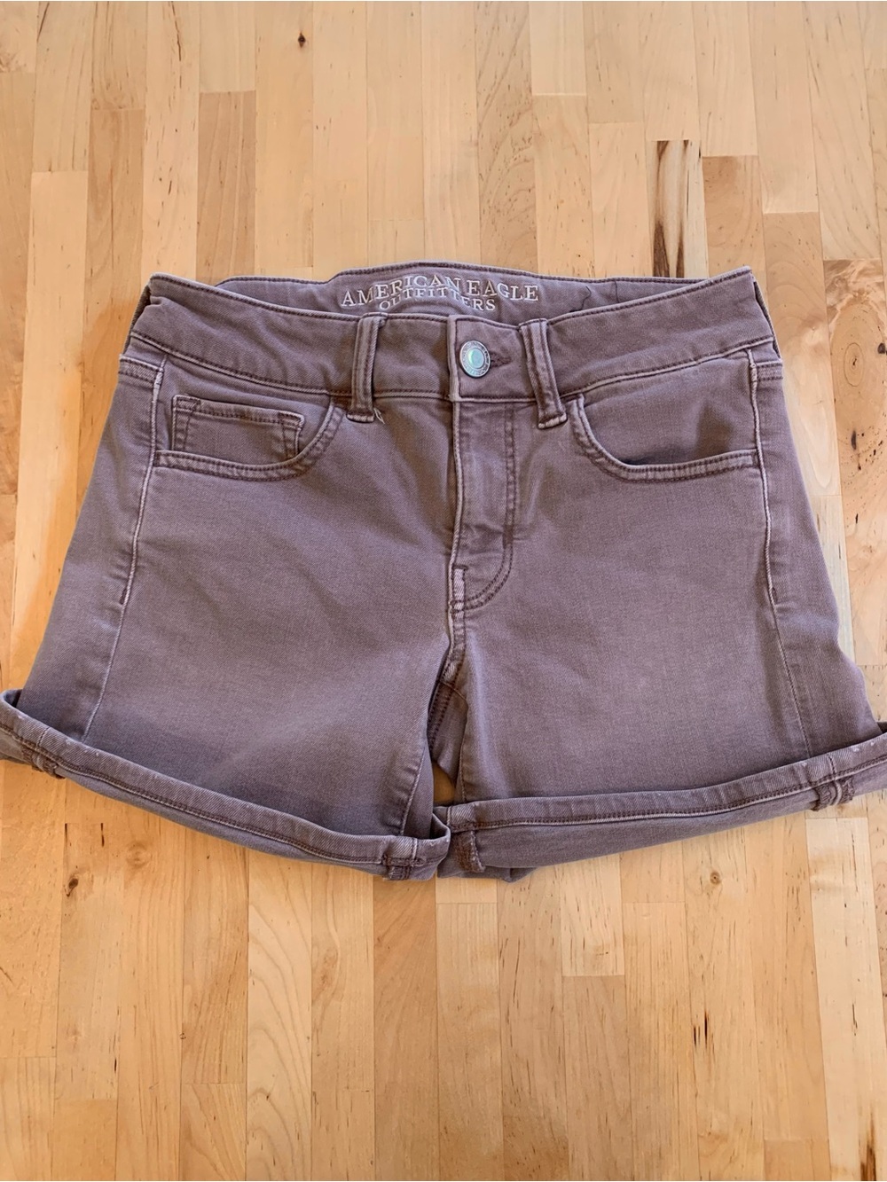American Eagle - Shorts - Midi -faded burgundy - Size 2